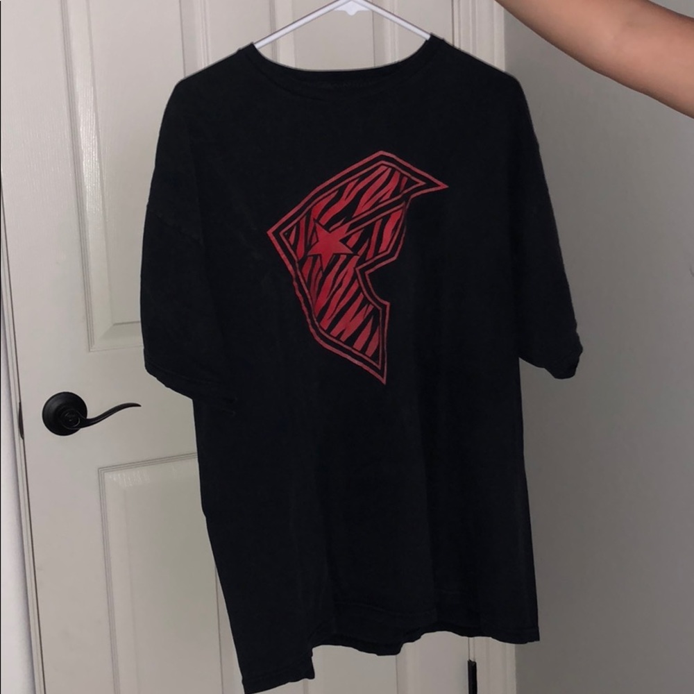 Men’s XXL black shirt